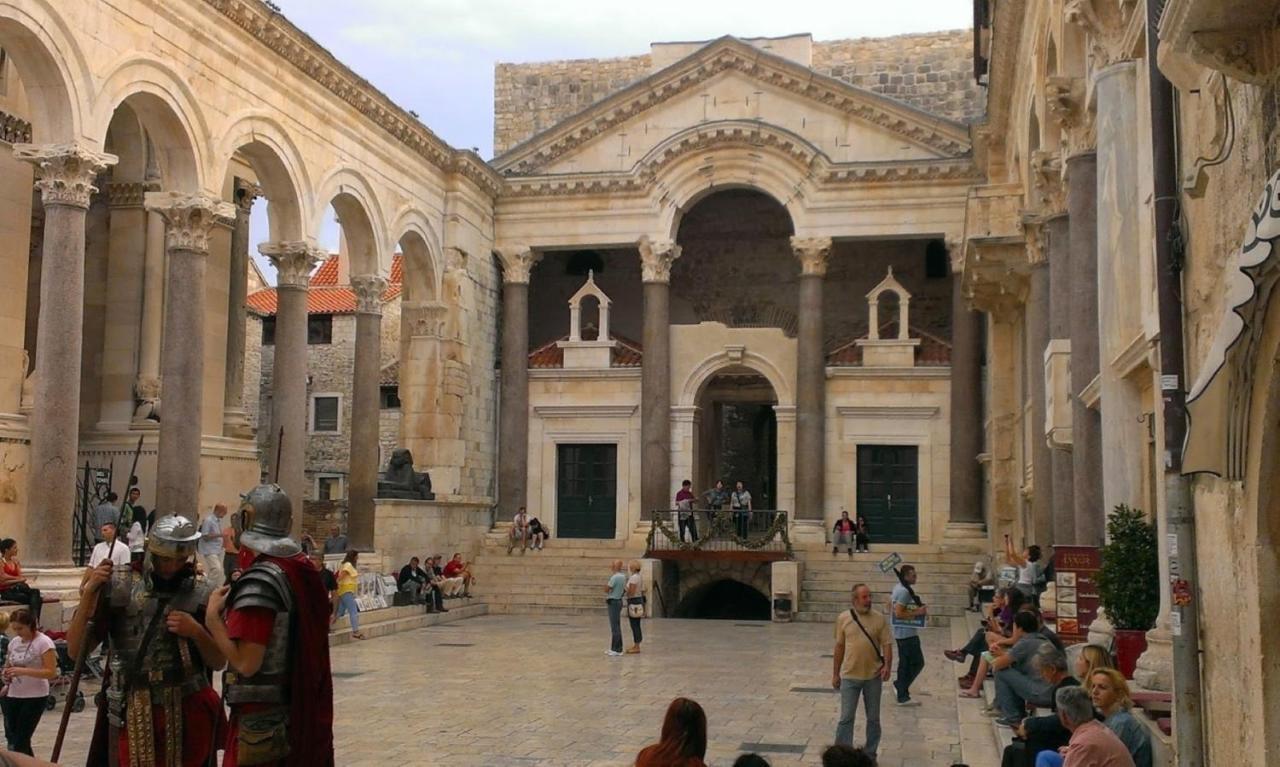 Luxury Rooms Ana In The Heart Of Split Exterior photo