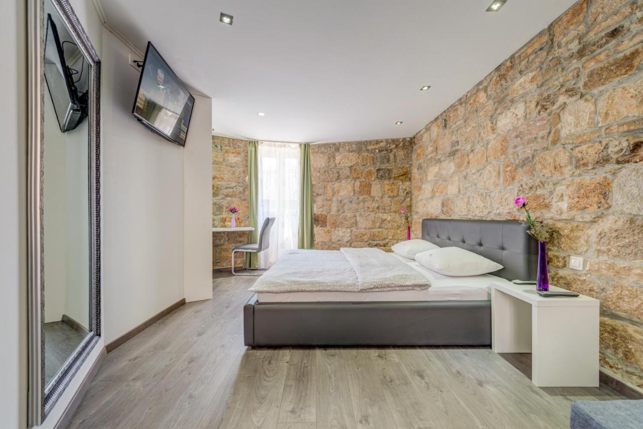 Luxury Rooms Ana In The Heart Of Split Exterior photo