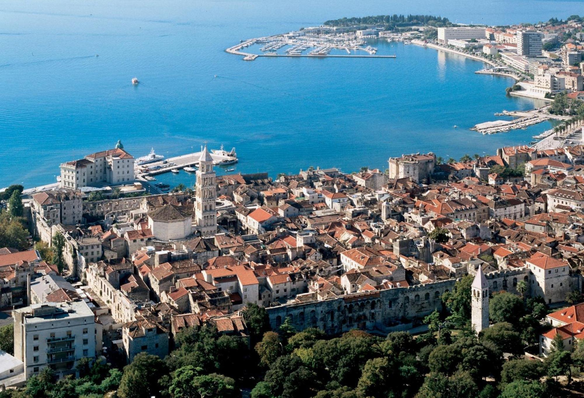 Luxury Rooms Ana In The Heart Of Split Exterior photo